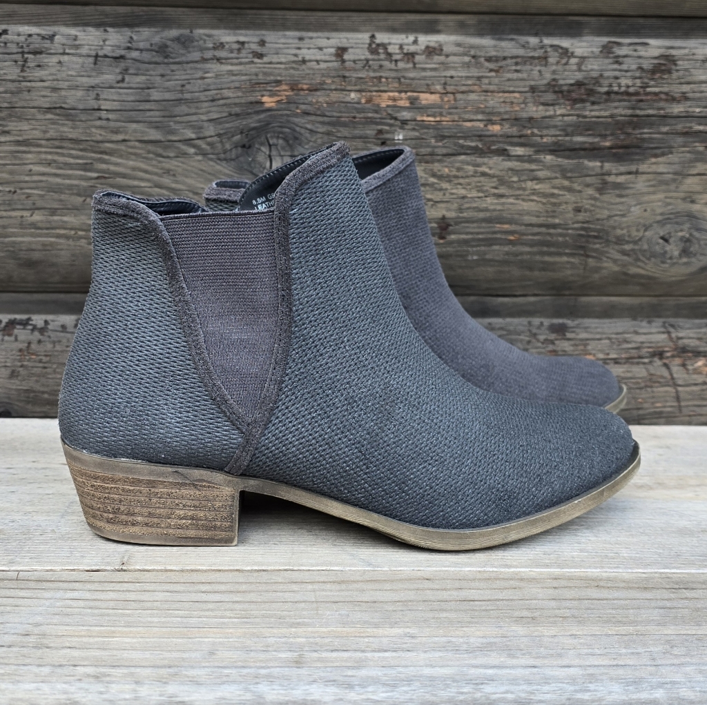 Kensie Gerona Costal Cowgirl Textured Block Heel Comfort Booties 8.5m
